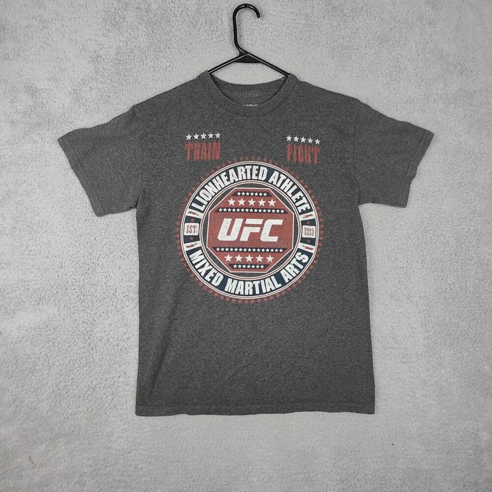 UFC Shirt Mens Medium Grey Short Sleeve Crew Neck MMA Martial Arts T-shirt Tee